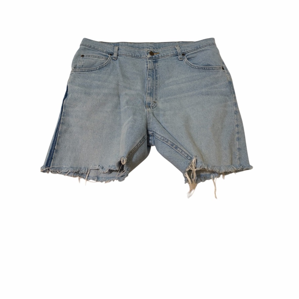 Wrangler Men's casual Distressed Denim Shorts size 38x30